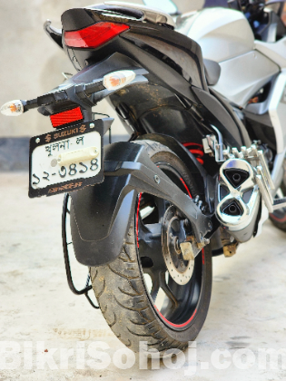 Suzuki Gixxer SF Fi ABS